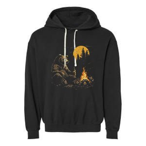 Camping Bear Drinking Beer Hiking Nature Funny Grizzly Bear Garment-Dyed Fleece Hoodie