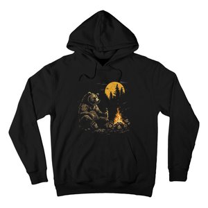 Camping Bear Drinking Beer Hiking Nature Funny Grizzly Bear Hoodie