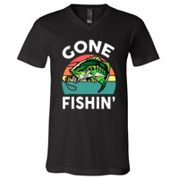 Cool Bass Fish Dad Gone Fishing Papa Funny Gift V-Neck T-Shirt