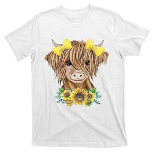 Cute Baby Highland Cow With Sunflowers Calf Animal Farm T-Shirt