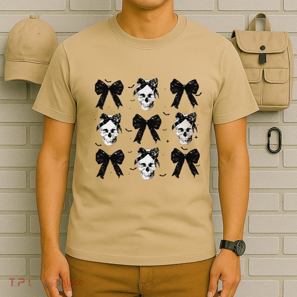 Coquette Bow Halloween Halloween Skull T-Shirt