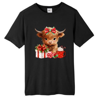 Cute Baby Highland Cow Merry Christmas Farmer Cow Xmas Tall Fusion ChromaSoft Performance T-Shirt