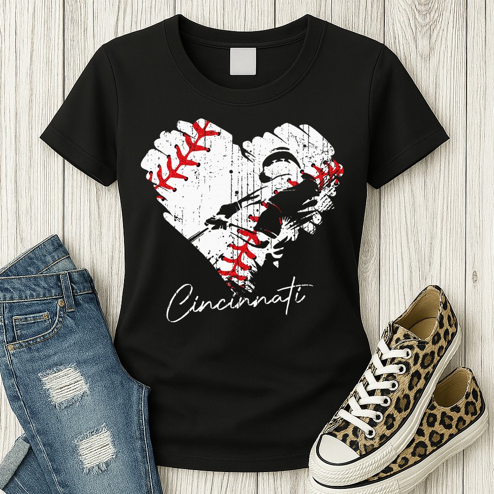 Cincinnati Baseball Heart Distressed Vintage Baseball Fans Womens T-Shirt