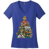 Christmas Book Lover Xmas Tree Reading Nerd Cool Gift Women's V-Neck T-Shirt