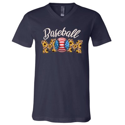 Cute Baseball Mom Baseball Fan V-Neck T-Shirt