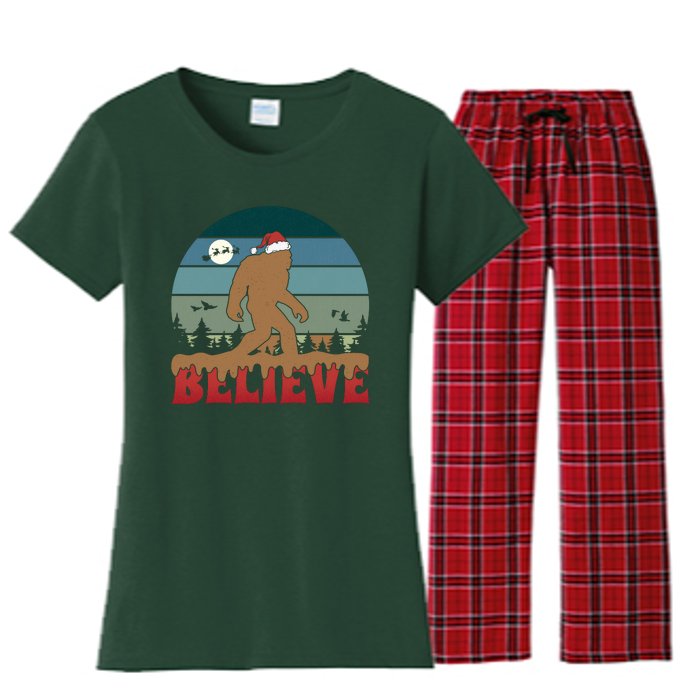 Christmas Bigfoot Retro Women's Flannel Pajama Set