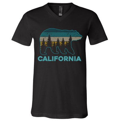 California Bear Vintage Retro Nature Hiking Souvenir Gift V-Neck T-Shirt