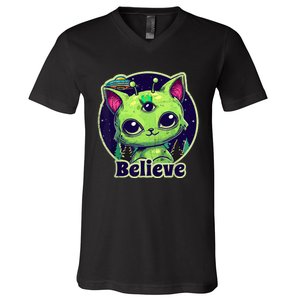 cute alien cat belive in ufo kawaii V-Neck T-Shirt