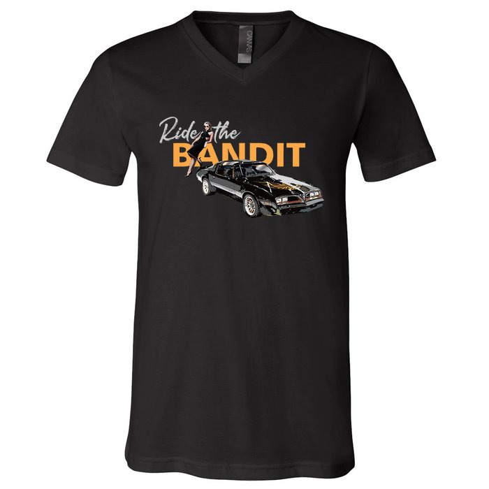 Classic Cars 1977 Bandit Am Vintage Black Am V-Neck T-Shirt