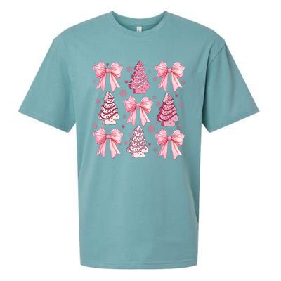 Cute Coquette Bow Christmas Tree Cake Funny Xmas Sueded Cloud Jersey T-Shirt