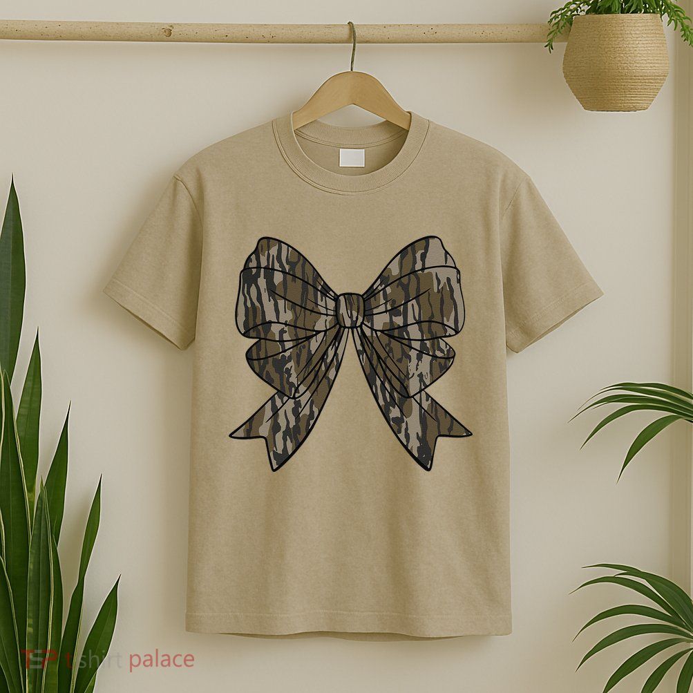 Camo Coquette Bow Duck Hunt Duck Hunting Women Gift T-Shirt