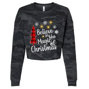 Cute Casual Believe In Magic Of Christmas Tree Buffalo Plaid Gift Cropped Pullover Crew