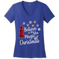 Cute Casual Believe In Magic Of Christmas Tree Buffalo Plaid Gift Women's V-Neck T-Shirt