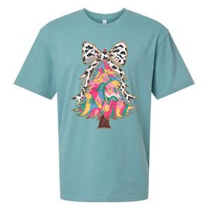 Colorful Coquette Bow Leopard Christmas Tree Sueded Cloud Jersey T-Shirt