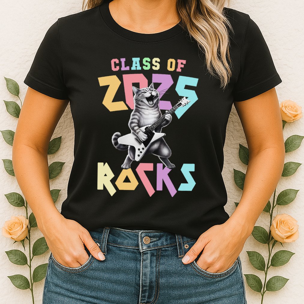 Cute Cat Class Of 2025 Rocks Graduation Signature Autographs Womens T-Shirt