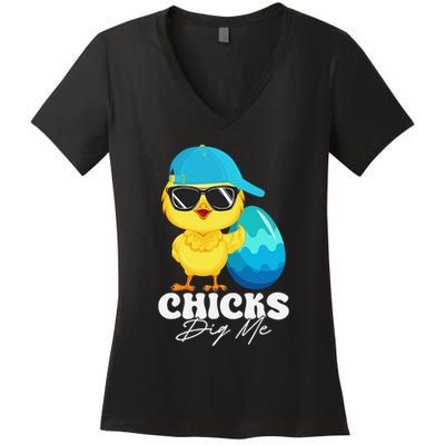 Cute Chicks Dig Me Happy Easter Funny Baby Chick With Egg Women's V-Neck T-Shirt