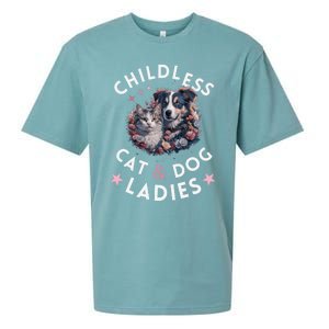 Childless Cat & Dog Ladies Voting For Kamala President 2024 Sueded Cloud Jersey T-Shirt