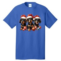 Cute Christmas Doxie Puppies In Santa Hats And Xmas Ornats Gift Tall T-Shirt