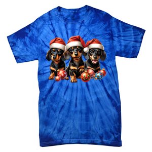 Cute Christmas Doxie Puppies In Santa Hats And Xmas Ornats Gift Tie-Dye T-Shirt