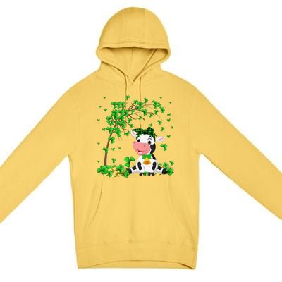 Cute Cow Holding Lucky Shamrock Leaf Farmer St Patrick's Day Premium Pullover Hoodie