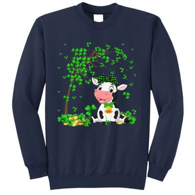 Cute Cow Holding Lucky Shamrock Leaf Farmer St Patrick's Day Sweatshirt