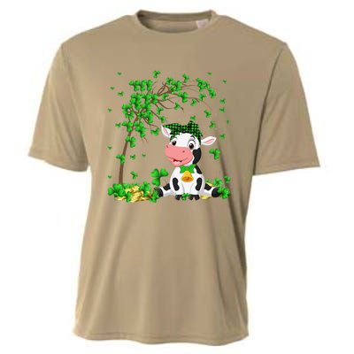 Cute Cow Holding Lucky Shamrock Leaf Farmer St Patrick's Day Cooling Performance Crew T-Shirt