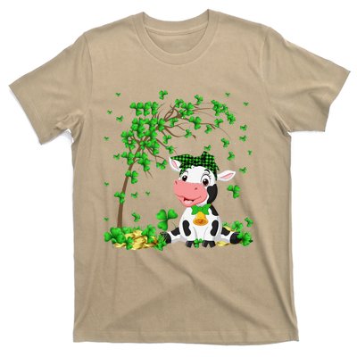 Cute Cow Holding Lucky Shamrock Leaf Farmer St Patrick's Day T-Shirt