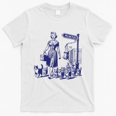 Childless Cat Lady Funny Vintage T-Shirt