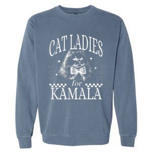 Childless Cat Lady Cat Ladies For Kamala Democrat Kamala Harris 2024 Garment-Dyed Sweatshirt