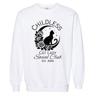 Childless Cat Lady Social Club Meme Cat Kamala Harris 2024 Garment-Dyed Sweatshirt