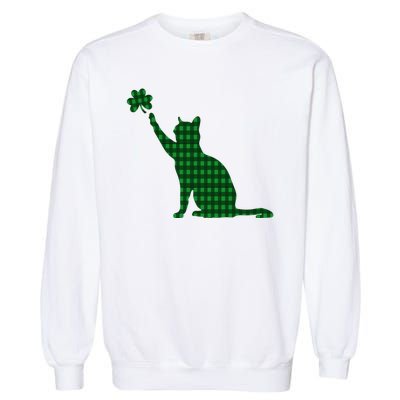 Cute Cat St Patricks Day Clover Lucky Cat Mom Shamrock Cat Garment-Dyed Sweatshirt