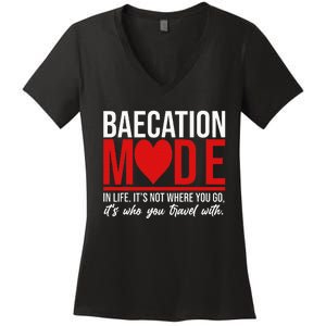 Cute Couples Trip Matching Vacation Baecation Vibes Gifts Women's V-Neck T-Shirt