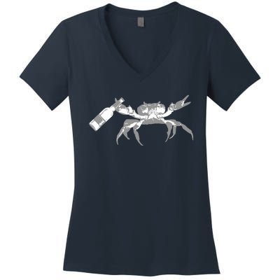 Crab Drinking Beer Women's V-Neck T-Shirt