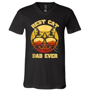 Cat Daddy Cat Lover Gift 80s Retro Best Cat Dad Ever V-Neck T-Shirt