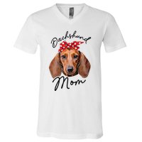 Cute Dachshund Doxie Wiener Dog Mom V-Neck T-Shirt