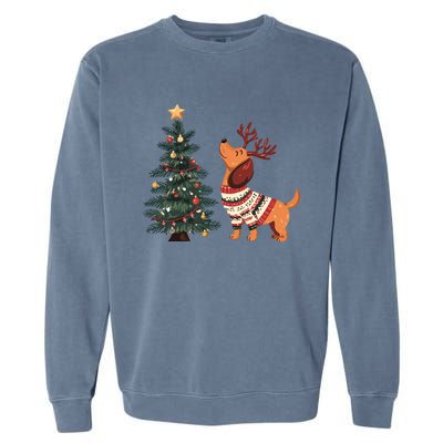 Cute Dachshund Decorate Christmas Tree Merry Xmas Dog Lover Gift Garment-Dyed Sweatshirt