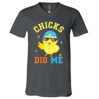 Chicks Dig Me Happy Easter Egg Hunt Funny V-Neck T-Shirt