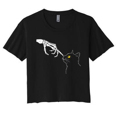 Cat Dad Mom Black Cat Lover Skeleton Hand Funny Halloween Women's Crop Top Tee