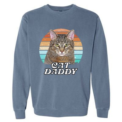 Cat Daddy Tabby Vintage Eighties Style Cat Retro Cute Dog Garment-Dyed Sweatshirt