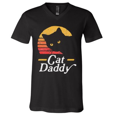 Cat Daddy Vintage Eighties Style Cat Retro Distressed V-Neck T-Shirt