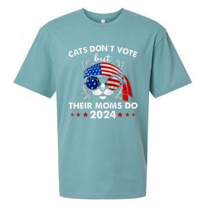 Cats DonT Vote But Their Moms Do Us Flag 2024 Election Sueded Cloud Jersey T-Shirt