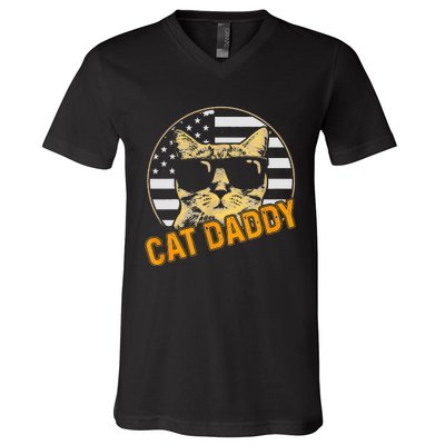 Cat Daddy Vintage Cat 80s Retro USA 4th of July For Cat Dad V-Neck T-Shirt