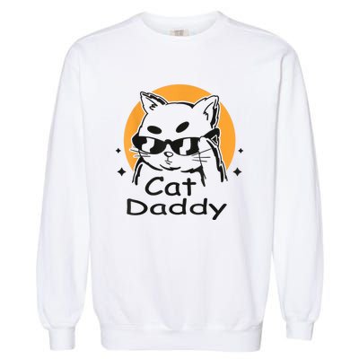 Cat Daddy Vintage Eighties Style Cat Retro Distressed Garment-Dyed Sweatshirt