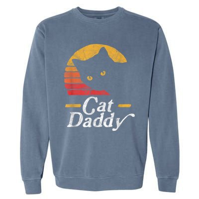 Cat Daddy Vintage Eighties Style Cat Retro Distressed Garment-Dyed Sweatshirt