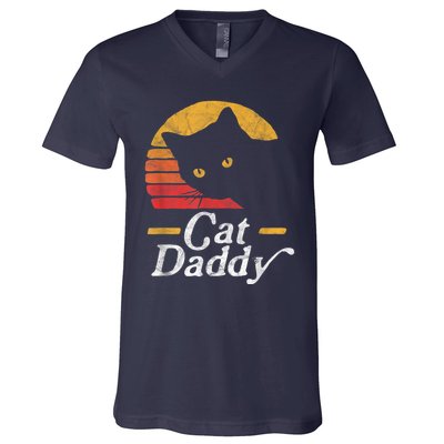 Cat Daddy Vintage Eighties Style Cat Retro Distressed V-Neck T-Shirt