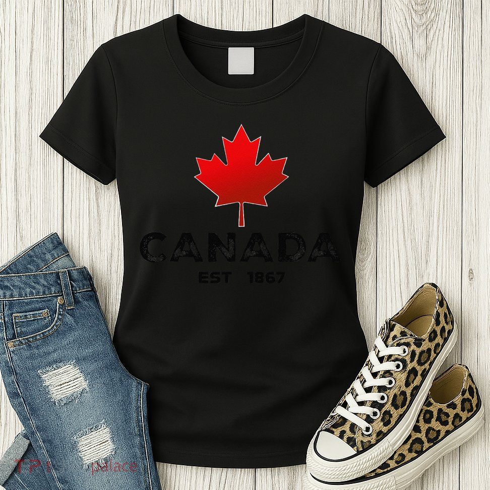 Canada Est 1867 Proud Canadian Vintage Maple Leaf Merch .Png Womens T-Shirt