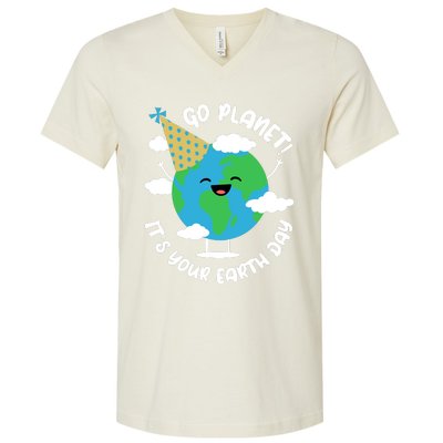 Cute Earth Day Go Planet Its Your Earth Day Boy V-Neck T-Shirt