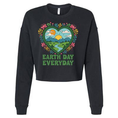 Cute Earth Day Everyday Retro Vintage Cute Gift Cropped Pullover Crew