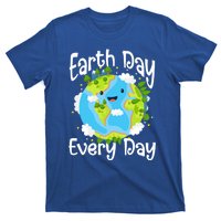 Cute Earth Day Every Day Save Our Planet Green Gift T-Shirt