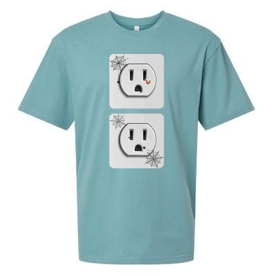 Cute Electrical Outlet Plug & Socket Funny Halloween Couples Sueded Cloud Jersey T-Shirt